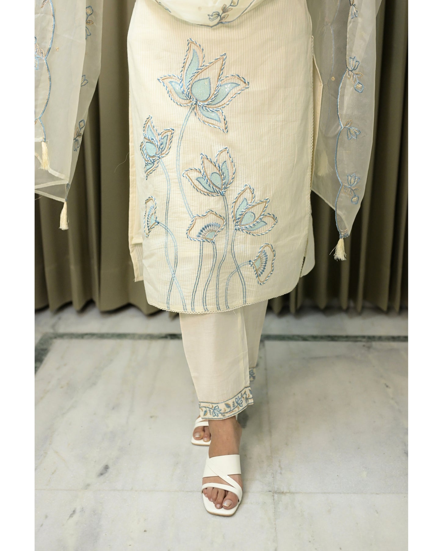 ZARA- Ivory pure Cotton three piece suit