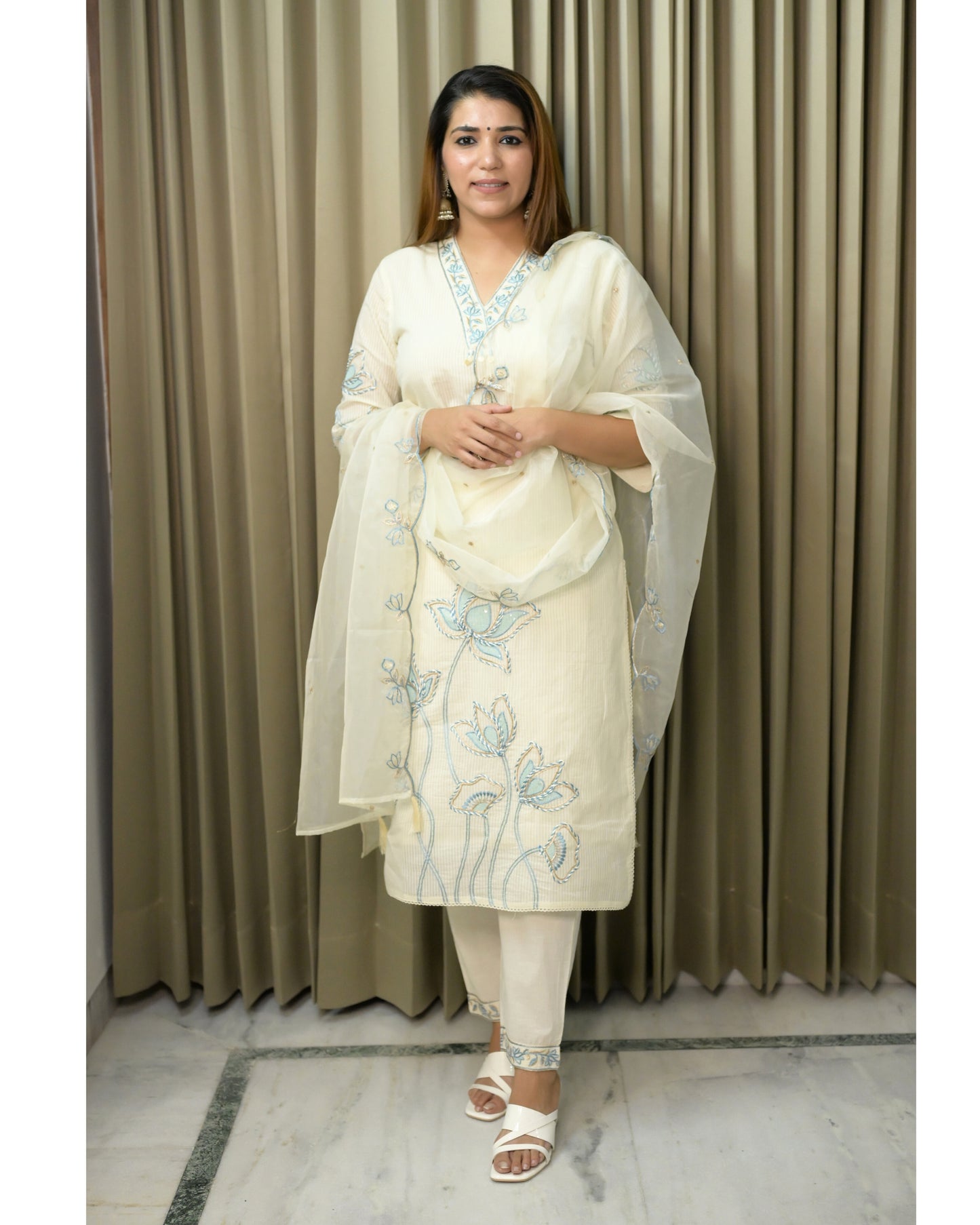 ZARA- Ivory pure Cotton three piece suit