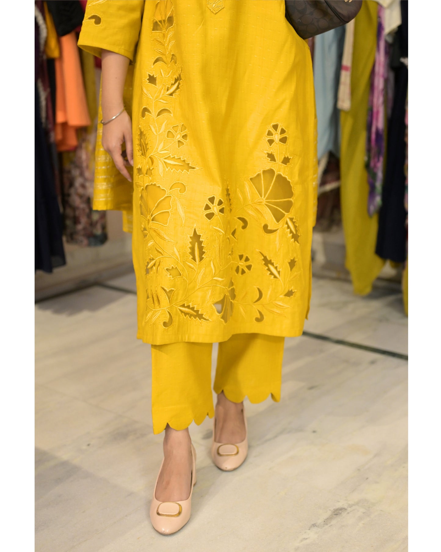 Cutwork suit set